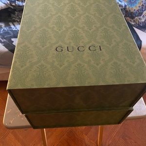 Gucci box lot (2)